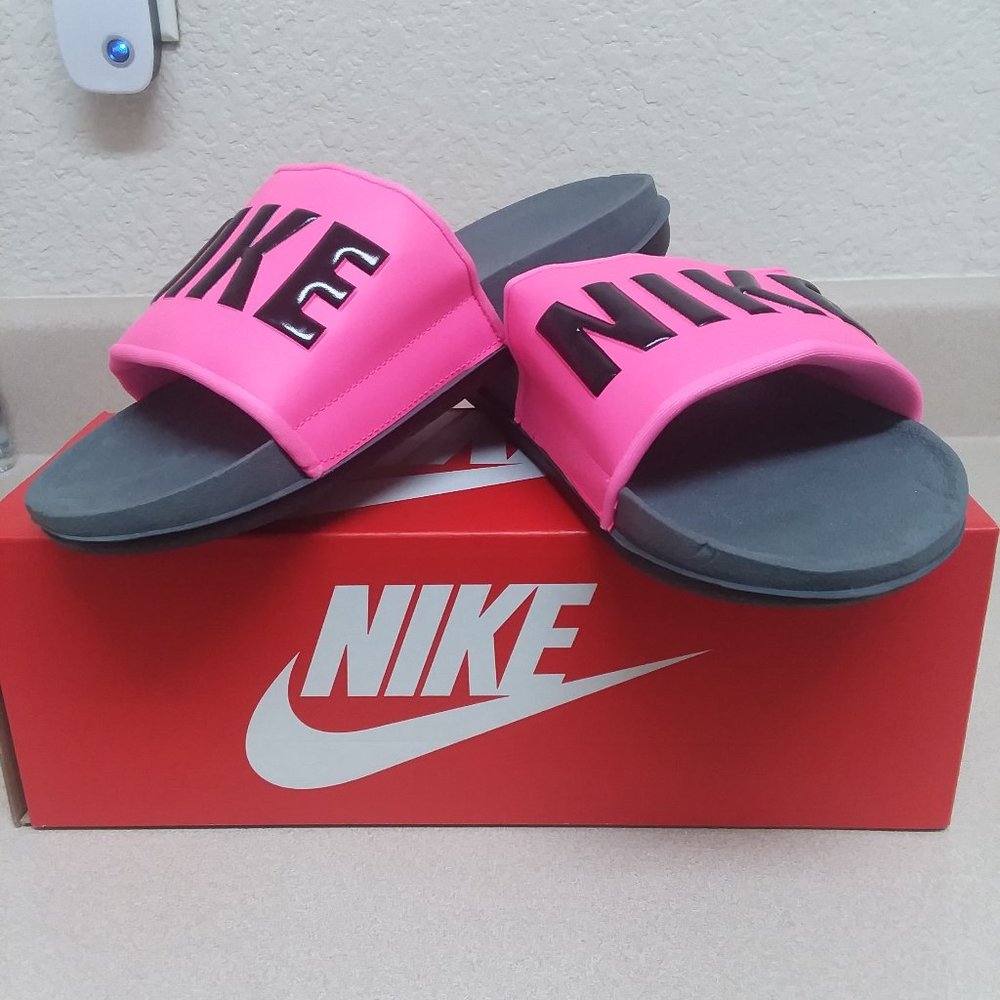 WMNS Nike Offcourt Slides